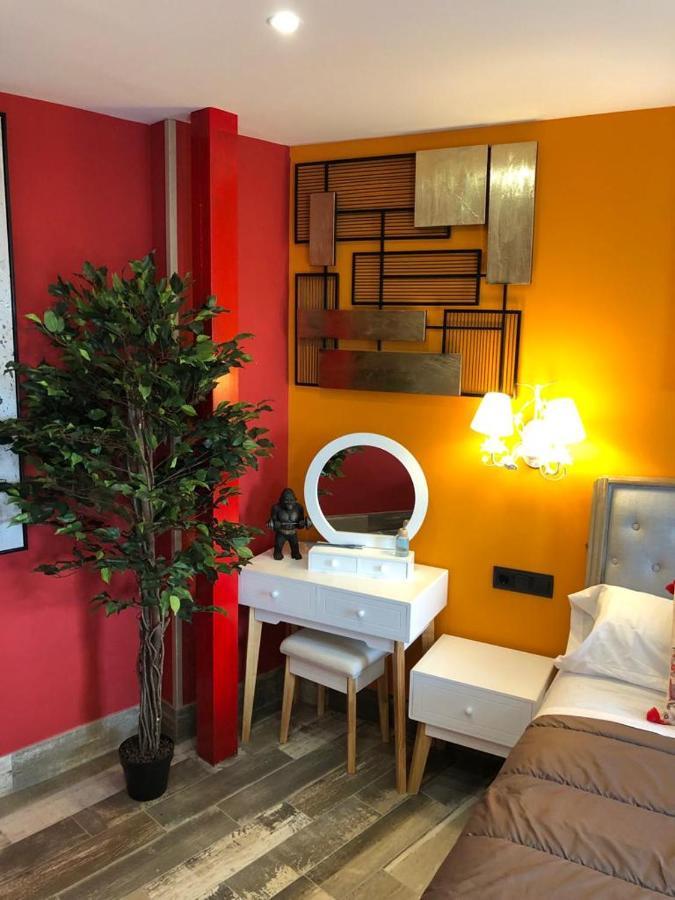 Apartamentos Deluxe Con Jacuzzi O Chimenea Love For Two Collado Mediano エクステリア 写真