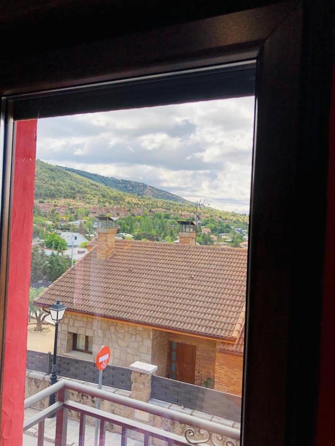 Apartamentos Deluxe Con Jacuzzi O Chimenea Love For Two Collado Mediano エクステリア 写真