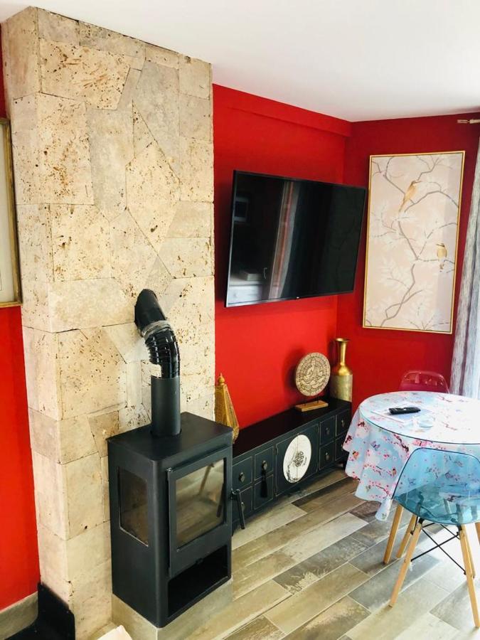 Apartamentos Deluxe Con Jacuzzi O Chimenea Love For Two Collado Mediano エクステリア 写真