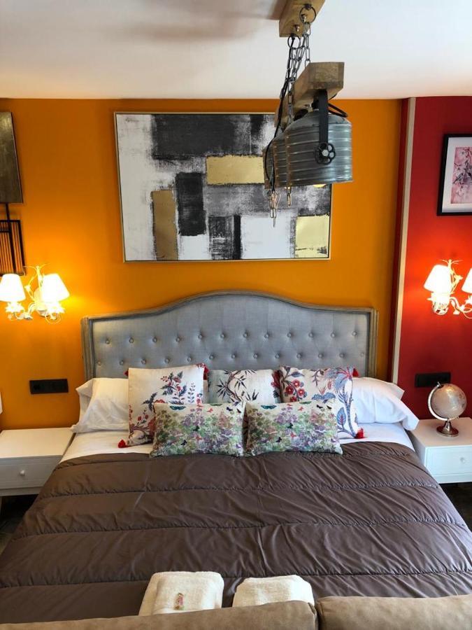 Apartamentos Deluxe Con Jacuzzi O Chimenea Love For Two Collado Mediano エクステリア 写真