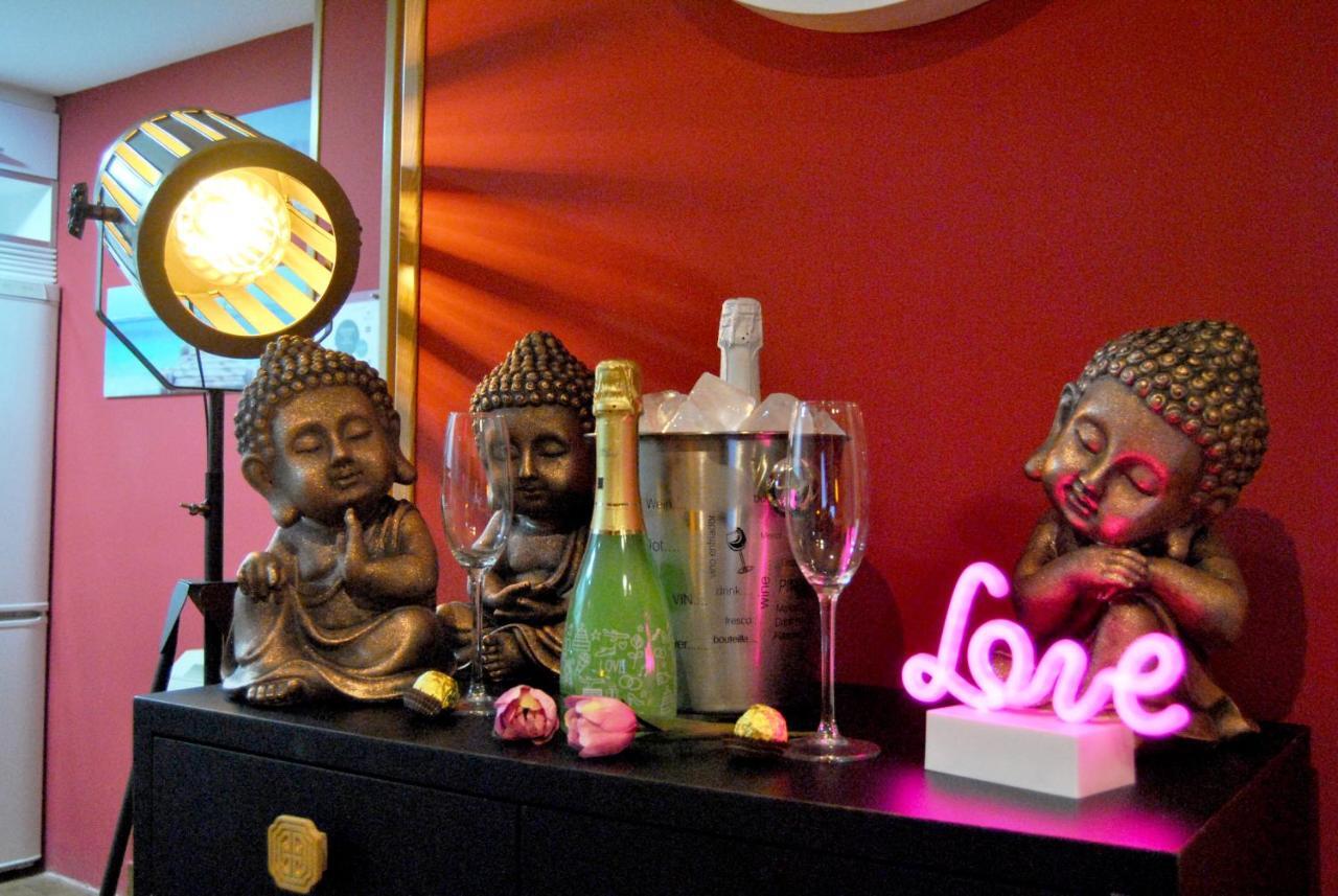 Apartamentos Deluxe Con Jacuzzi O Chimenea Love For Two Collado Mediano エクステリア 写真