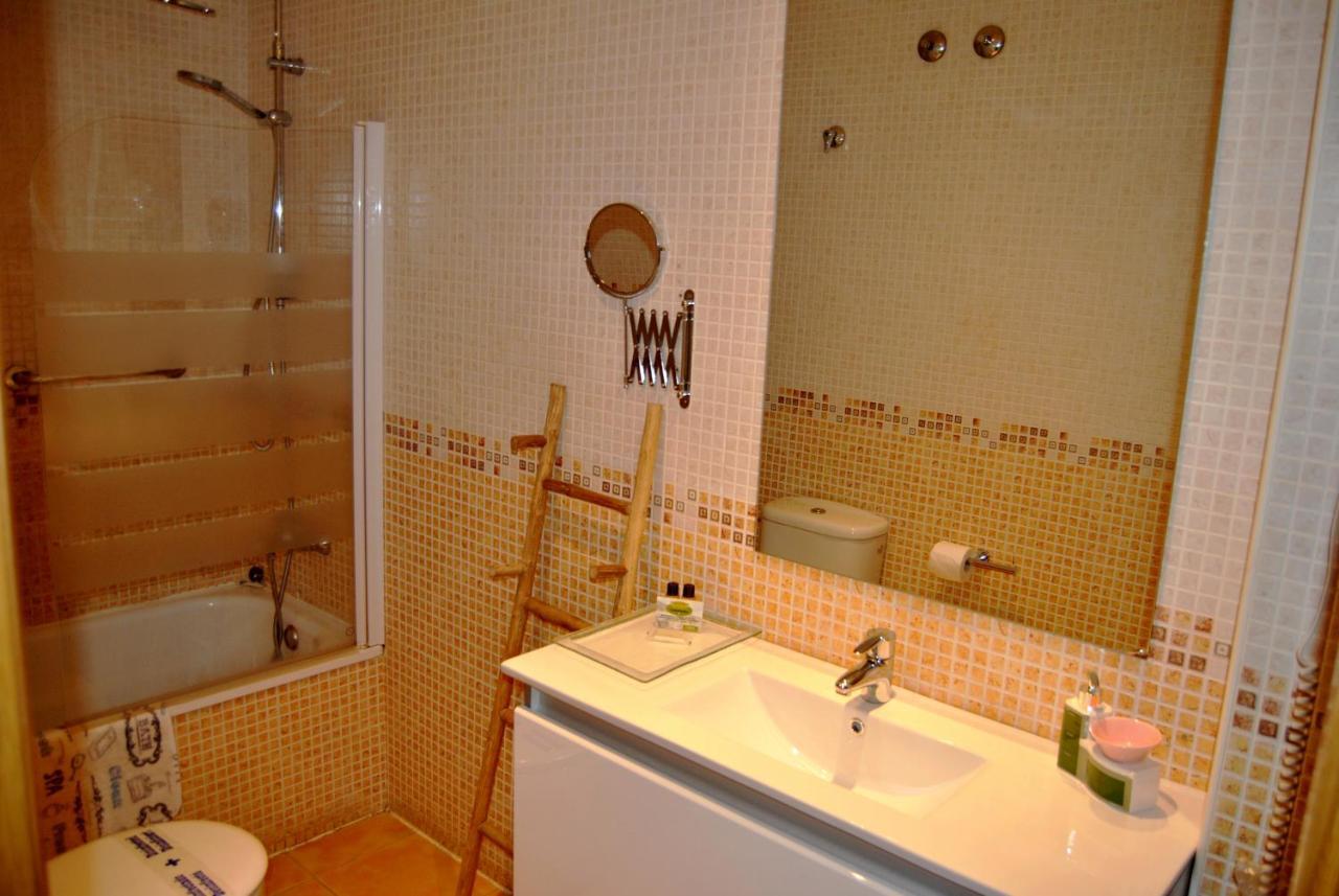 Apartamentos Deluxe Con Jacuzzi O Chimenea Love For Two Collado Mediano エクステリア 写真